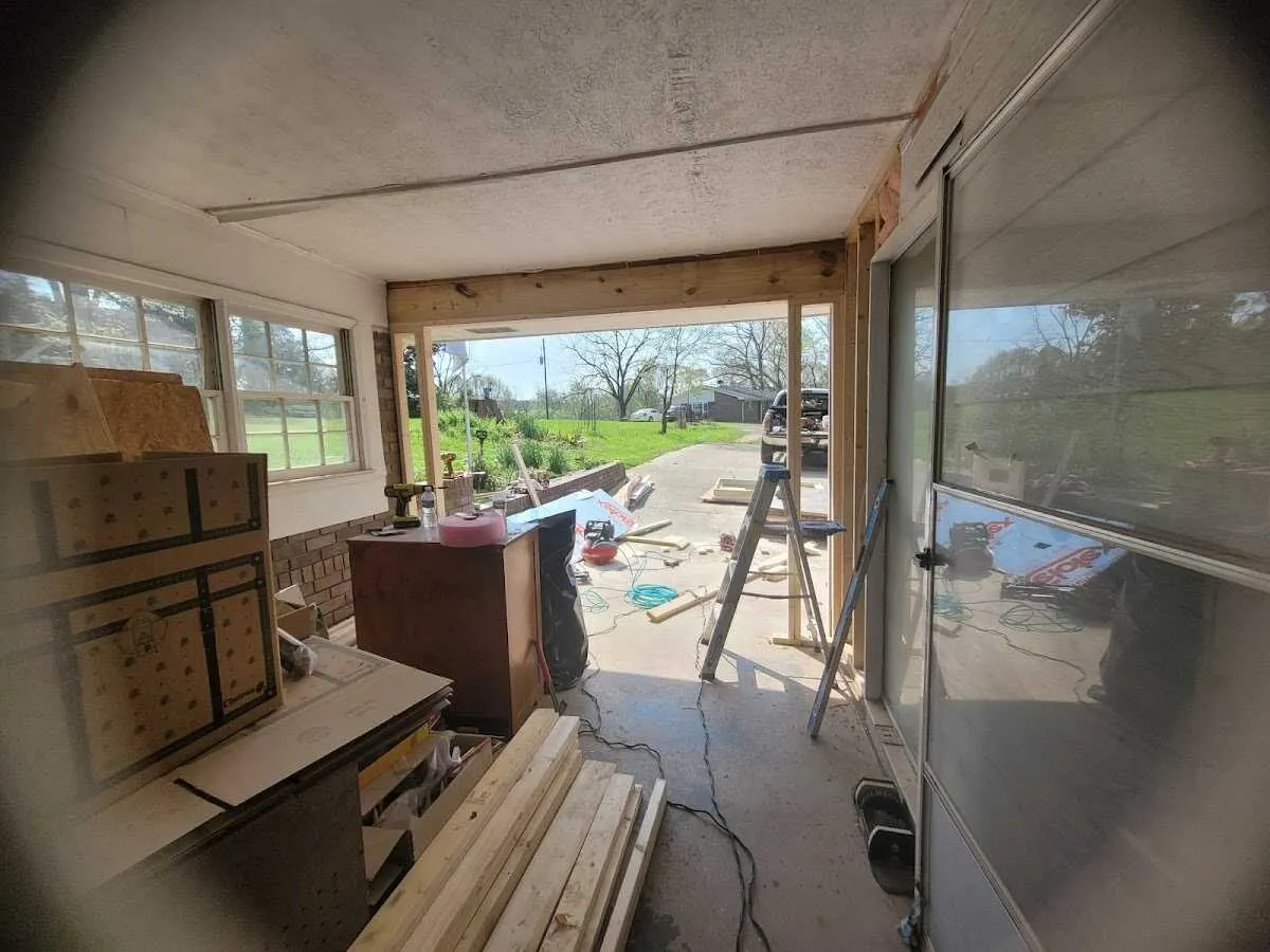 Air movers and dehumidifier for Water Mitigation Services in Fort Dodge